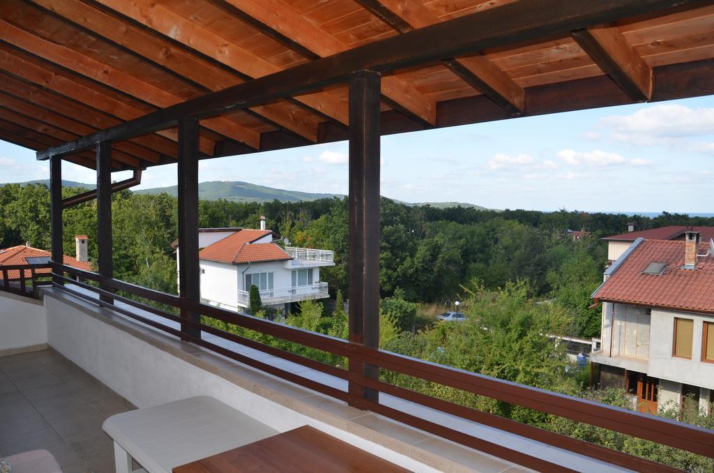 Hotel Zapovedni Rai à Primorsko Extérieur photo